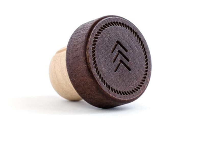 Wood-topped cork stopper
