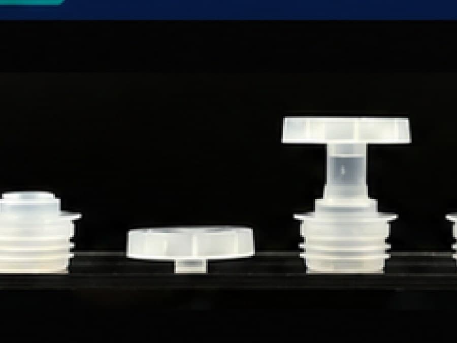 Telescopic flow control pourer NRF 31-OP-7 closed and extended